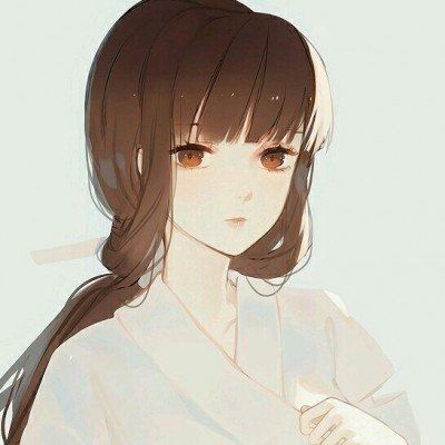 妈妈穿西装参加孩子成人礼送花